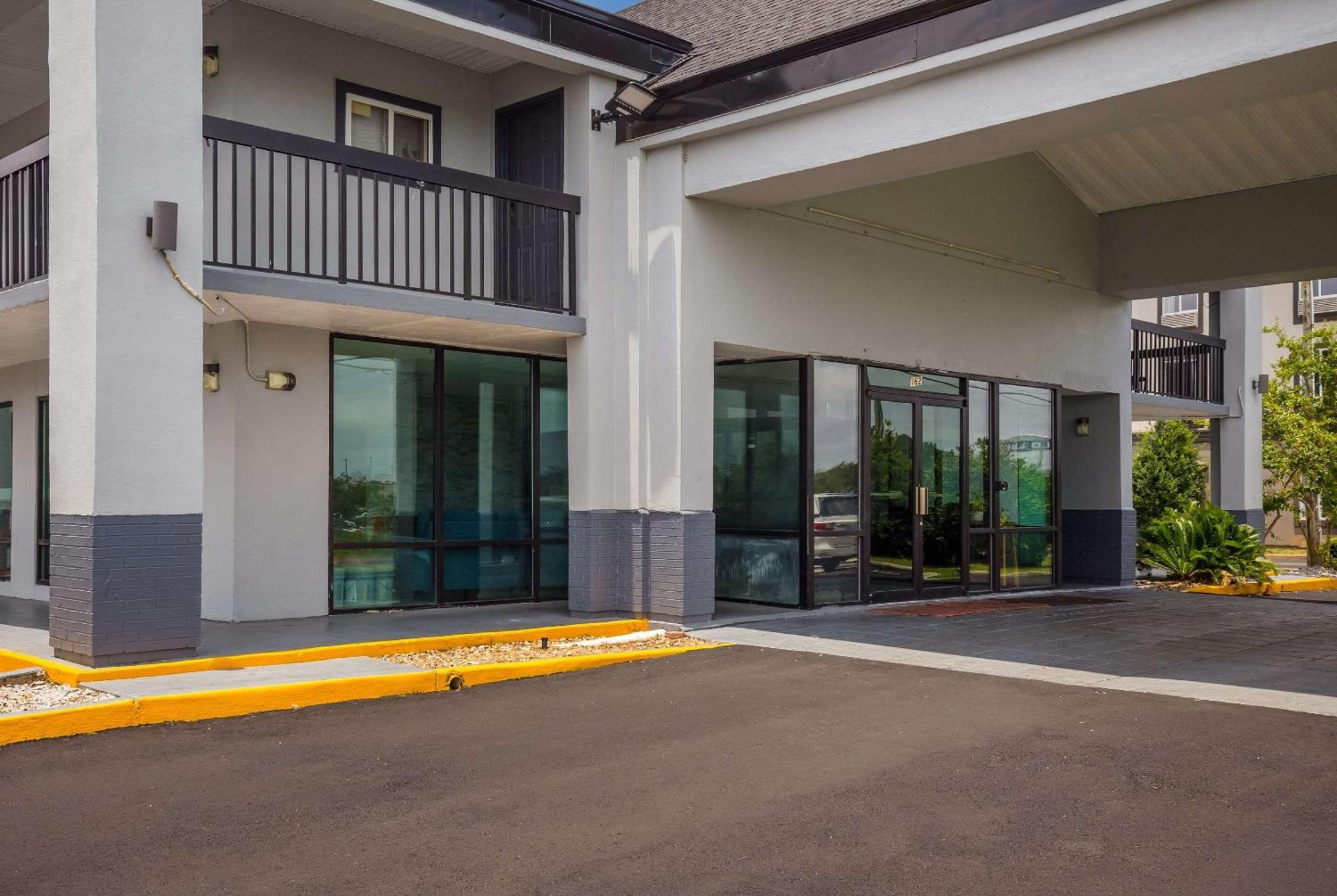 Econo Lodge Mobile Extérieur photo